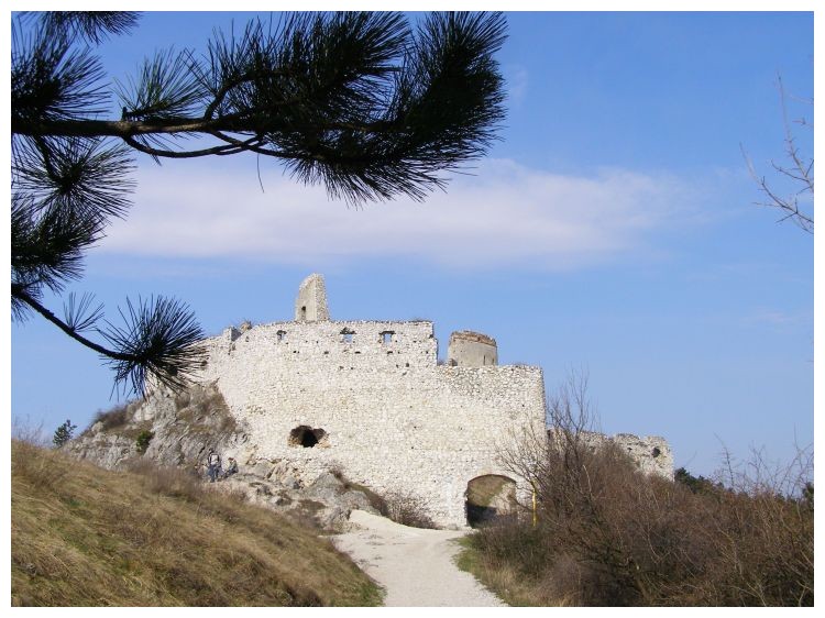 cachtice02.jpg