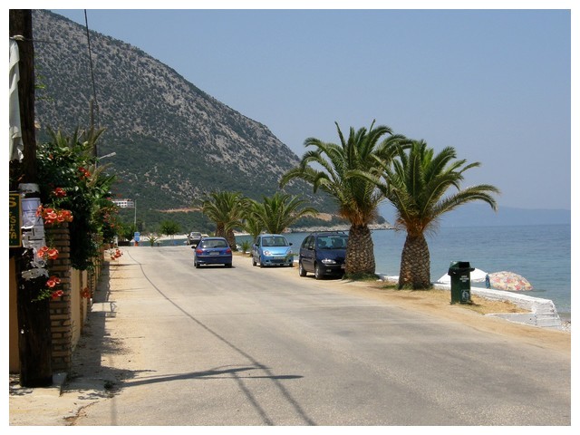 poros cesta u plaze.jpg