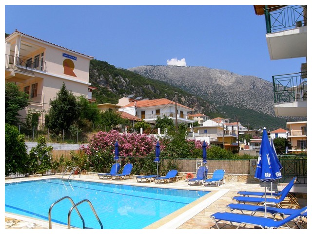 poros petros.jpg