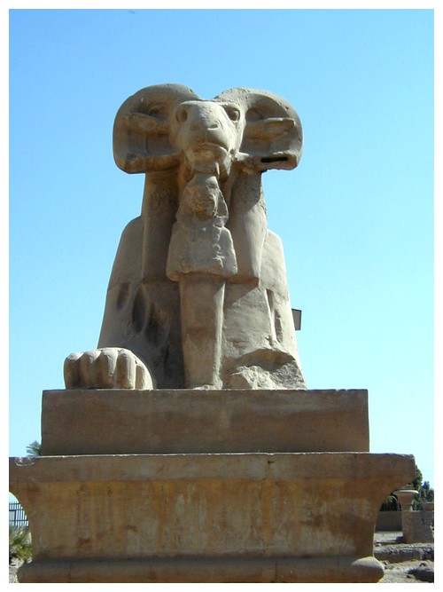 08 Luxor