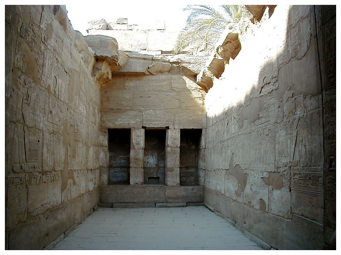 09 Luxor