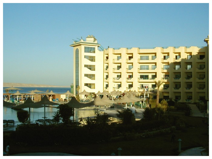 25 Areál hotelu